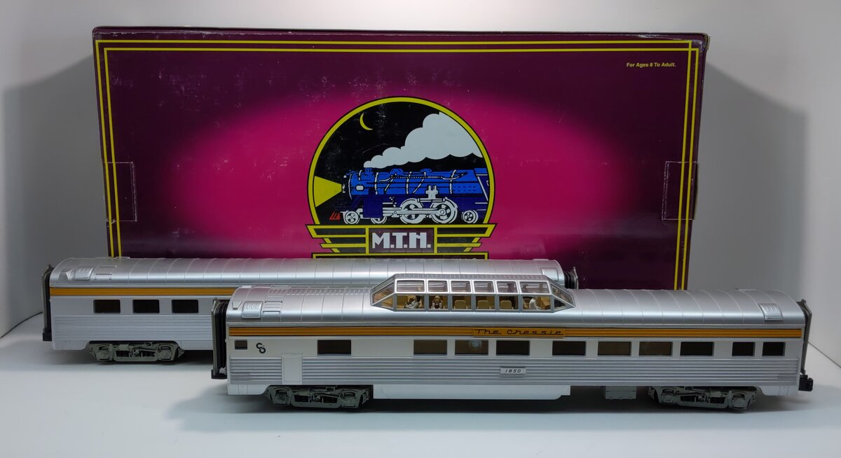MTH 20-66125 O C&O 70’ Streamlined Vista Dome/Diner Passenger Set (Set of 2)