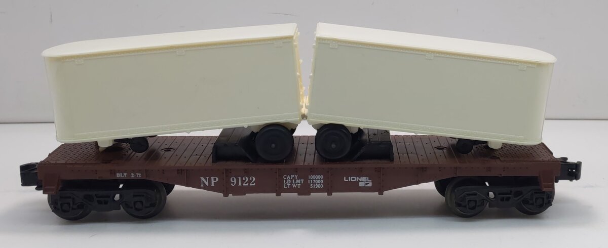 Lionel 6-9122 O Gauge Northern Pacific Flatcar w/Vans