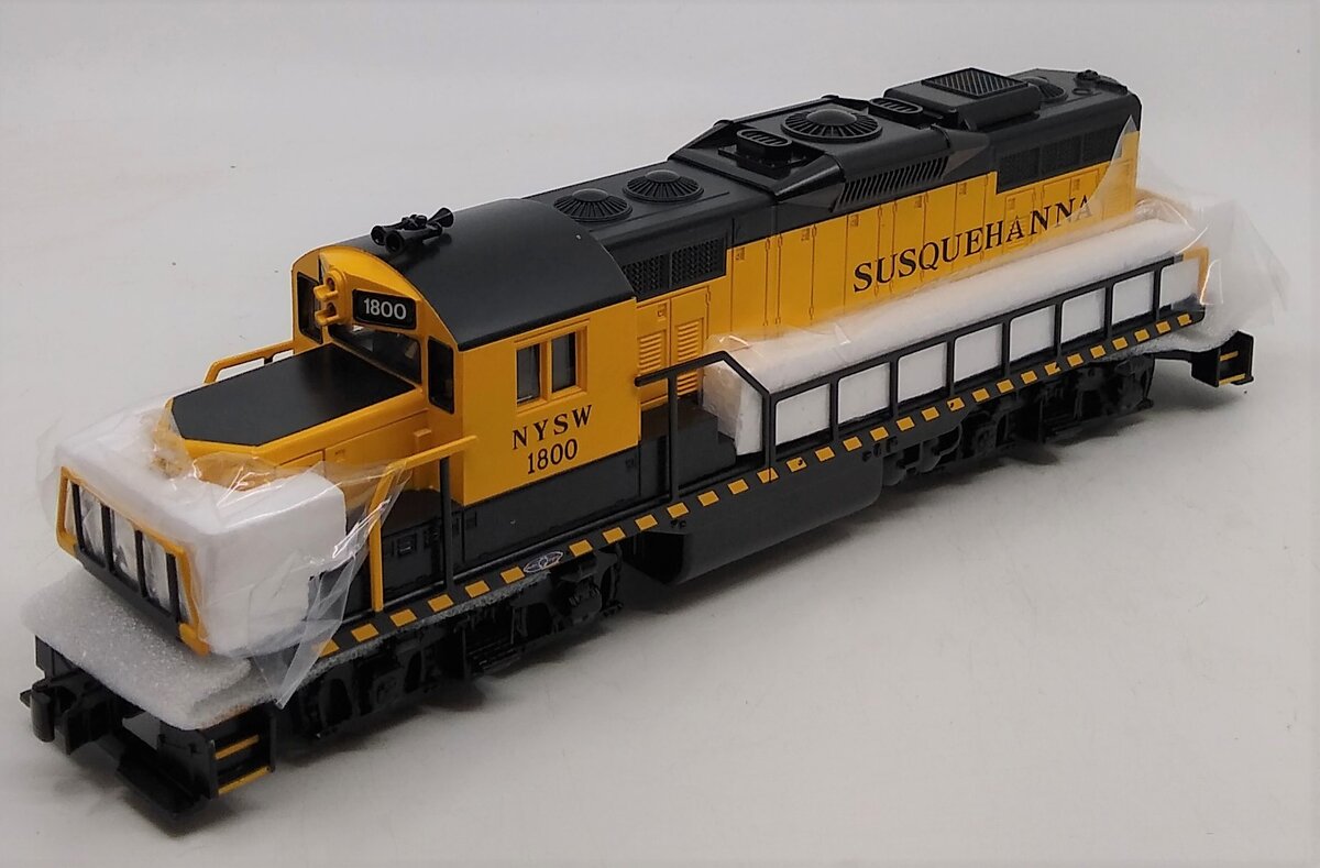 Lionel 6-82174 Susquehanna GP20 LionChief Plus Diesel Locomotive #1800 –  Trainz