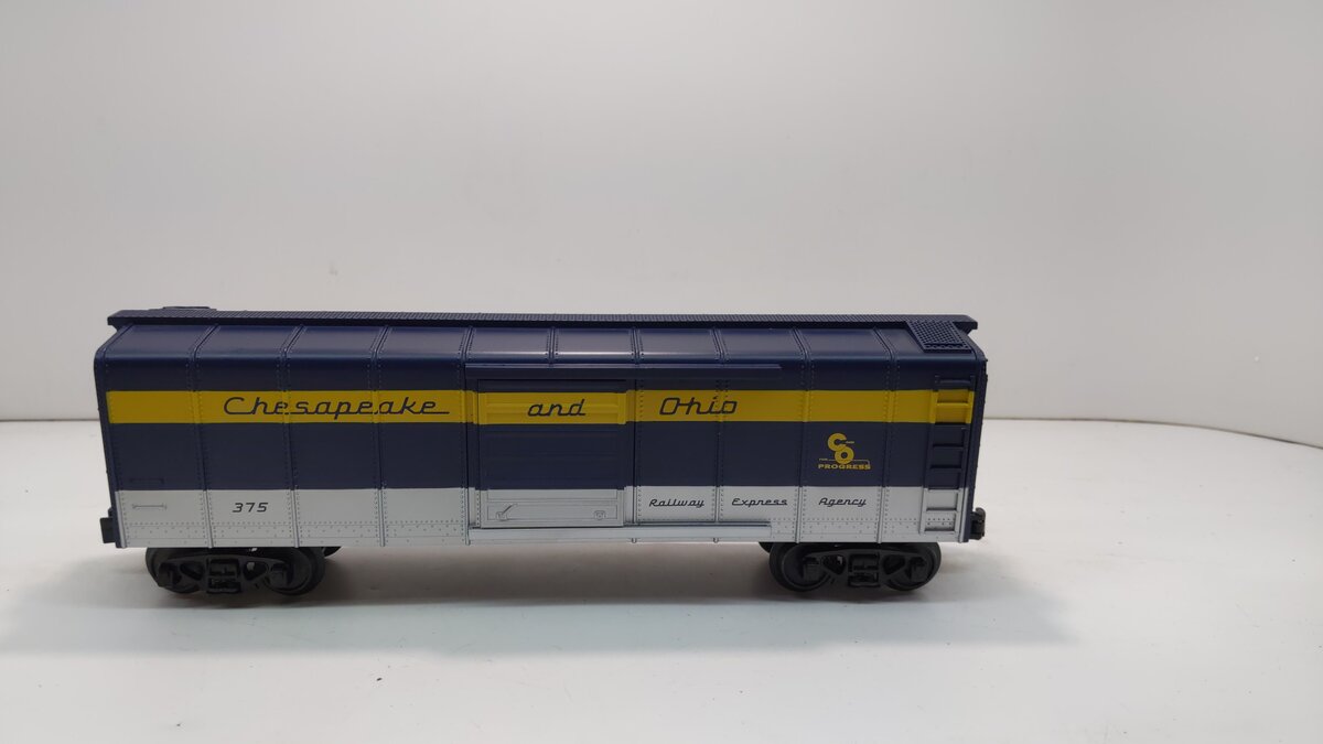 MTH 30-74680 O C&O Rounded Roof Box Car #375