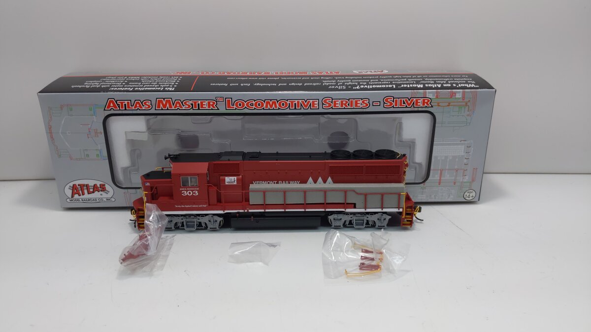 Atlas 10000972 HO Scale Vermont Railway GP40-2 Ph2 Diesel Engine #303