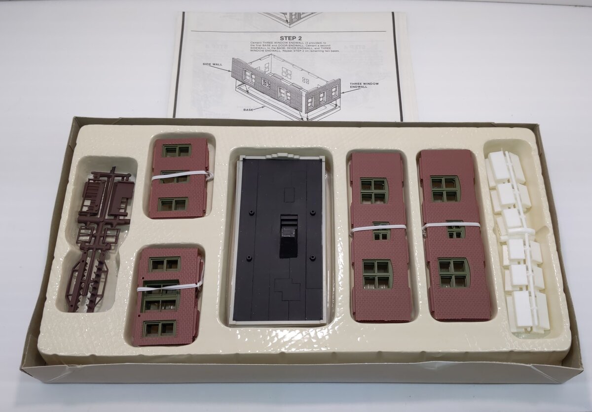 Life Like 433-1339 HO Belvedere Downtown Hotel Building Kit