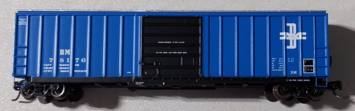 Athearn 12106 N Scale Boston & Maine 50' SIECO Boxcar #78176