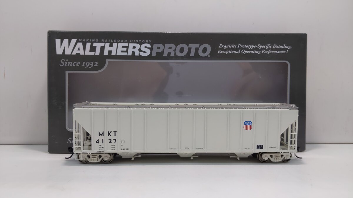 Walthers 920-106169 HO Union Pacific MKT 4780 Covered Hopper #4127