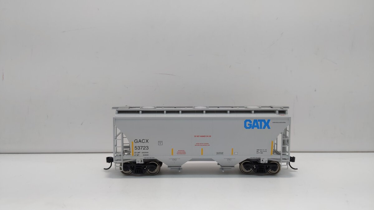 Walthers 910-7553 HO GACX 39' Trinity 3281 2-Bay Covered Hopper #53723