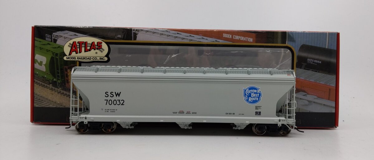 Atlas 1469-1 HO Scale Cotton Belt 3-Bay Covered Centerflow Hopper #70032