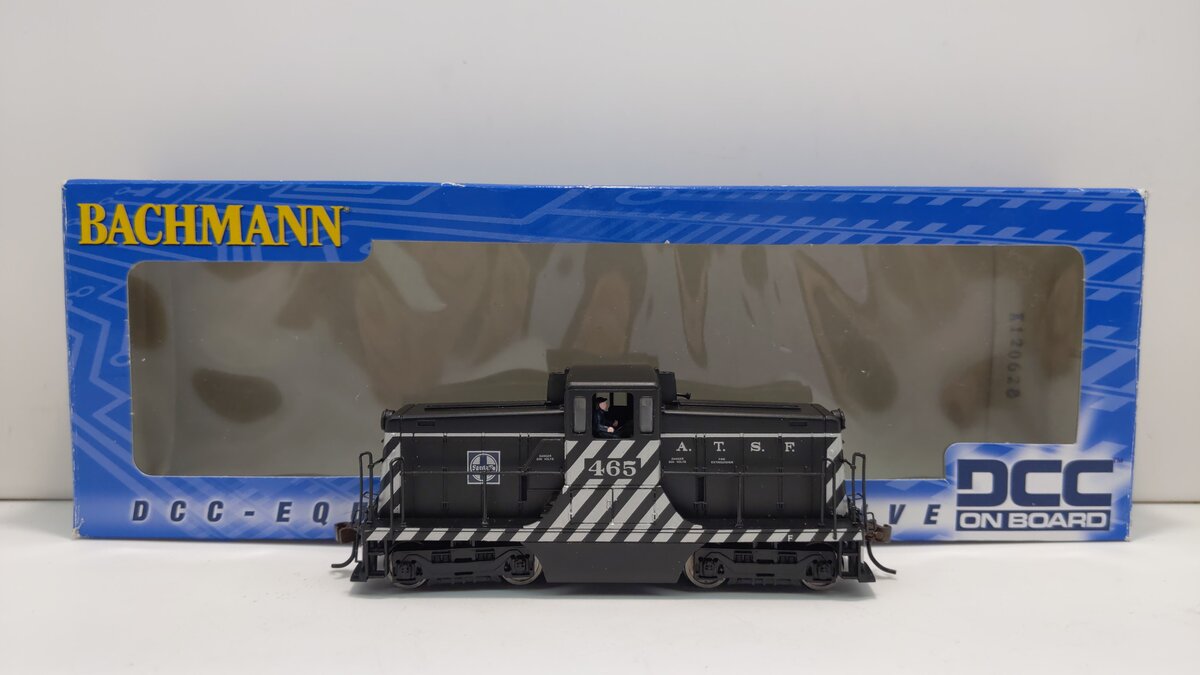 Bachmann 62211 HO Santa Fe GE 44-Ton Switcher Diesel Locomotive DCC #465