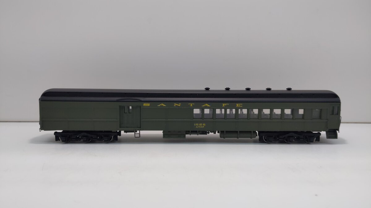 Bachmann 89311 HO Santa Fe Combine #1525