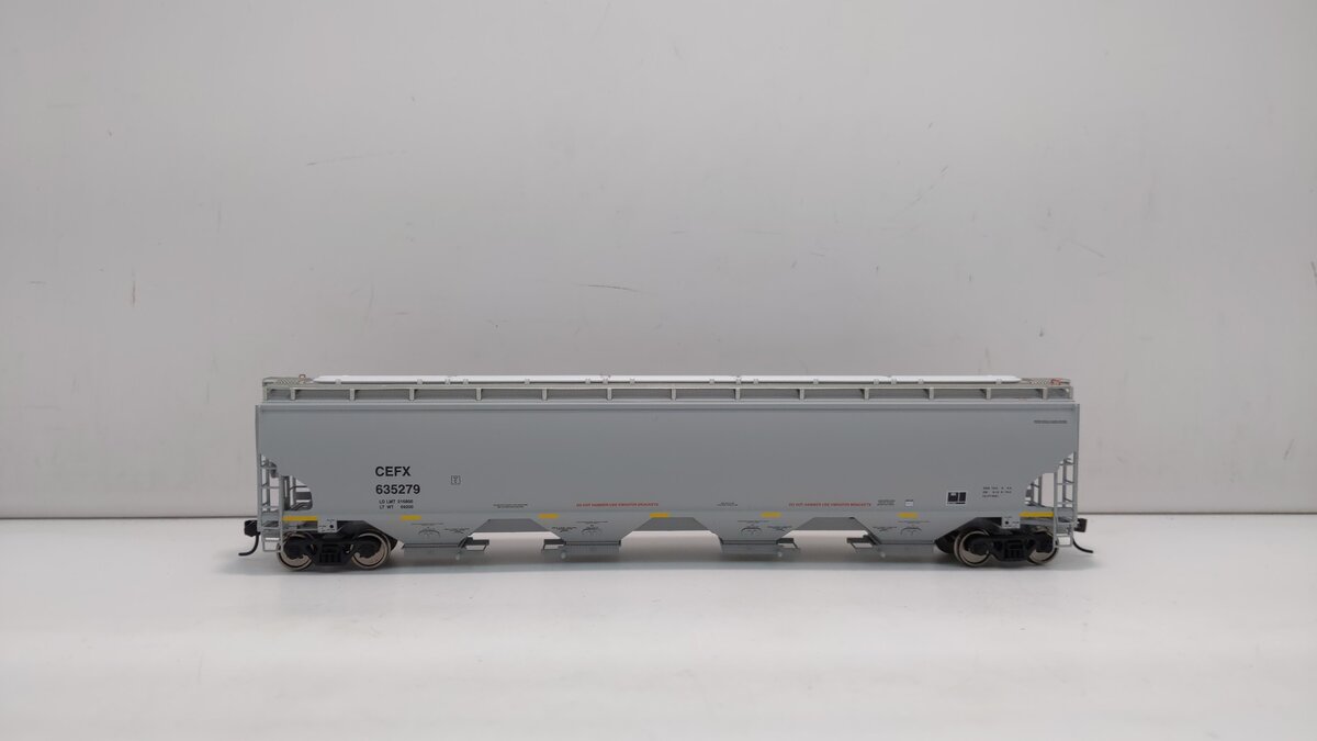Walthers 920-105852 HO CEFX 67' Trinity 6351 4-Bay Covered Hopper RTR #635279