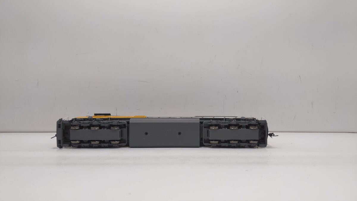 Walthers 910-9811 HO Scale Union Pacific Diesel Locomotive #8799