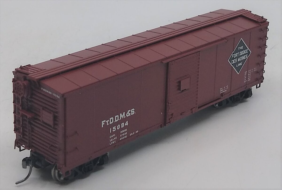 Atlas 6416-2 HO Fort Dodge/Des Moines & Southern USRA Steel Boxcar  #15094