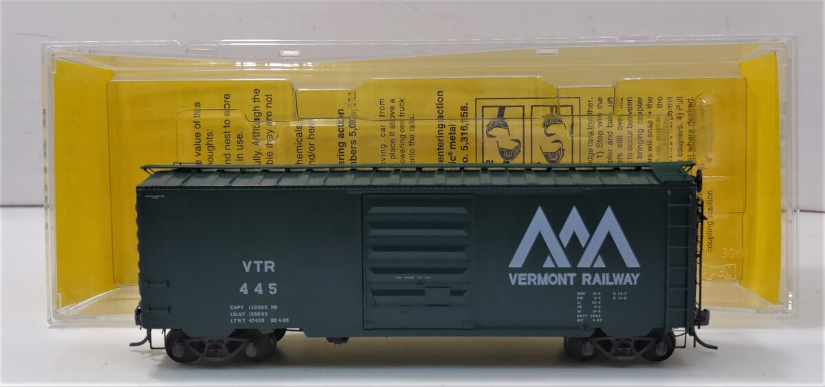 Kadee 5222 HO Scale Vermont Railway 40' PS-1 Boxcar #445