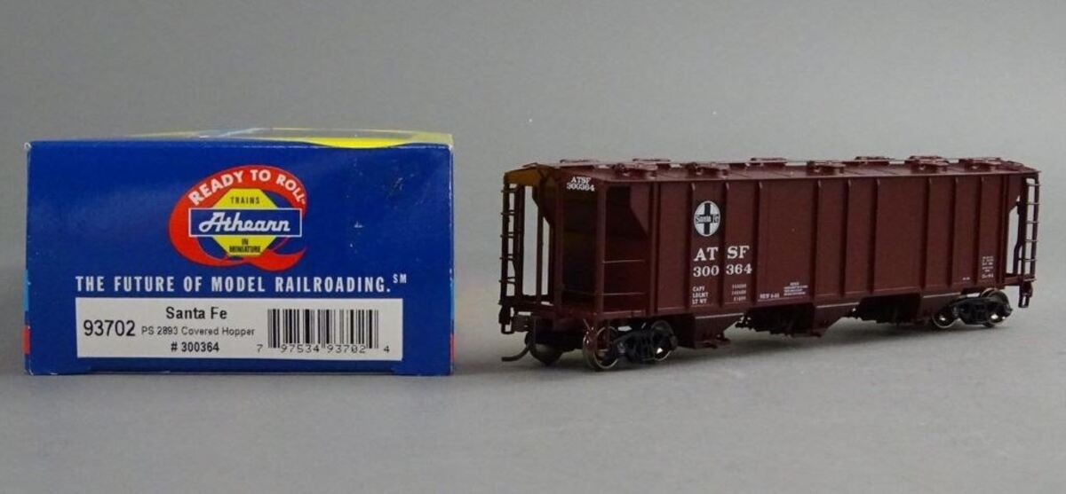 Athearn 93702 HO Santa Fe PS 2893 Covered Hopper # 300364
