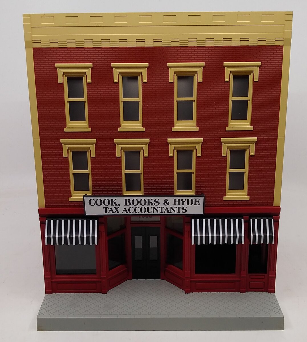 MTH 30-90596 O Cook, Books and Hyde Tax Accountants 3-Story City Building 1