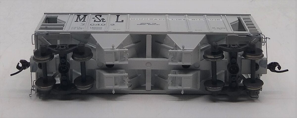 Athearn 94391 Minneapolis & St Louis PS2 2003 2-Bay Covered Hopper #70409