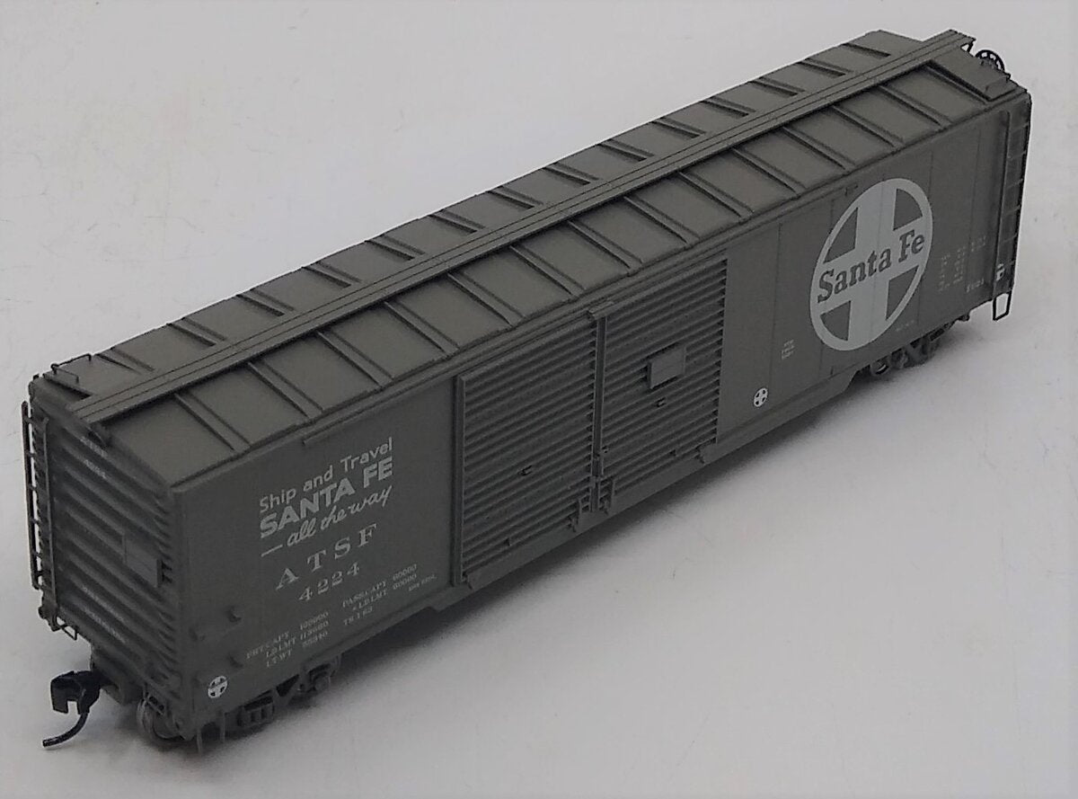 Walthers 920-101663 HO Santa Fe 50' AAR Double-Door Express Boxcar RTR #4224