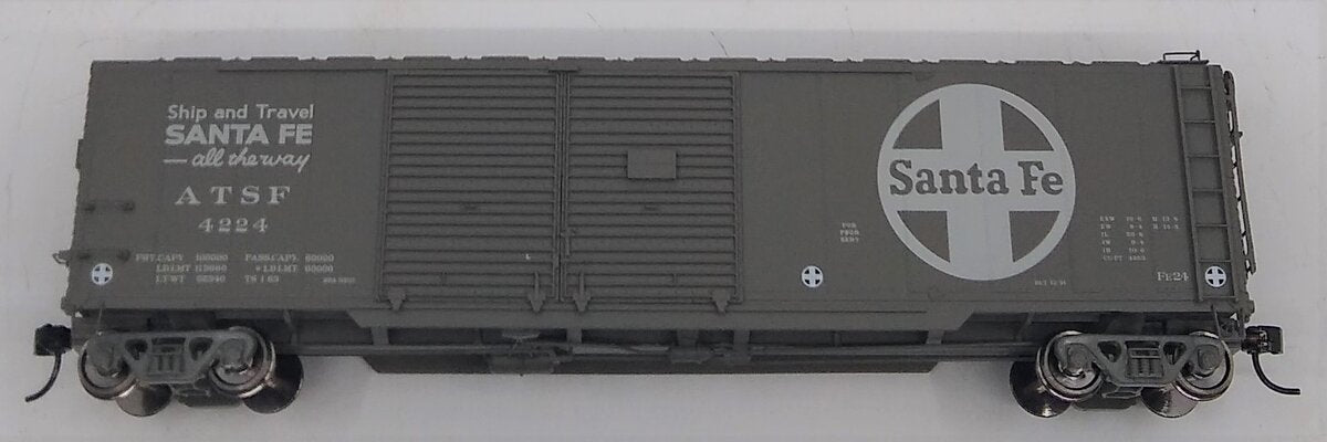 Walthers 920-101663 HO Santa Fe 50' AAR Double-Door Express Boxcar RTR #4224