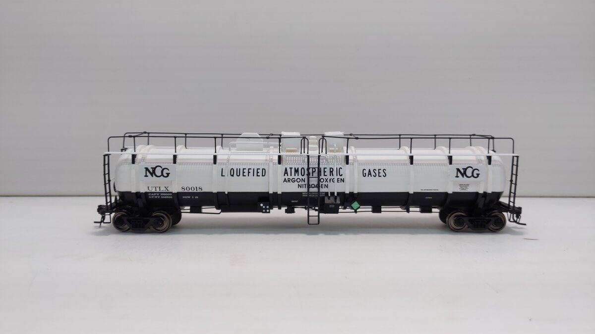 Broadway Limited 6113 HO UTLX NCG High-Capacity Cryogenic Tank Car