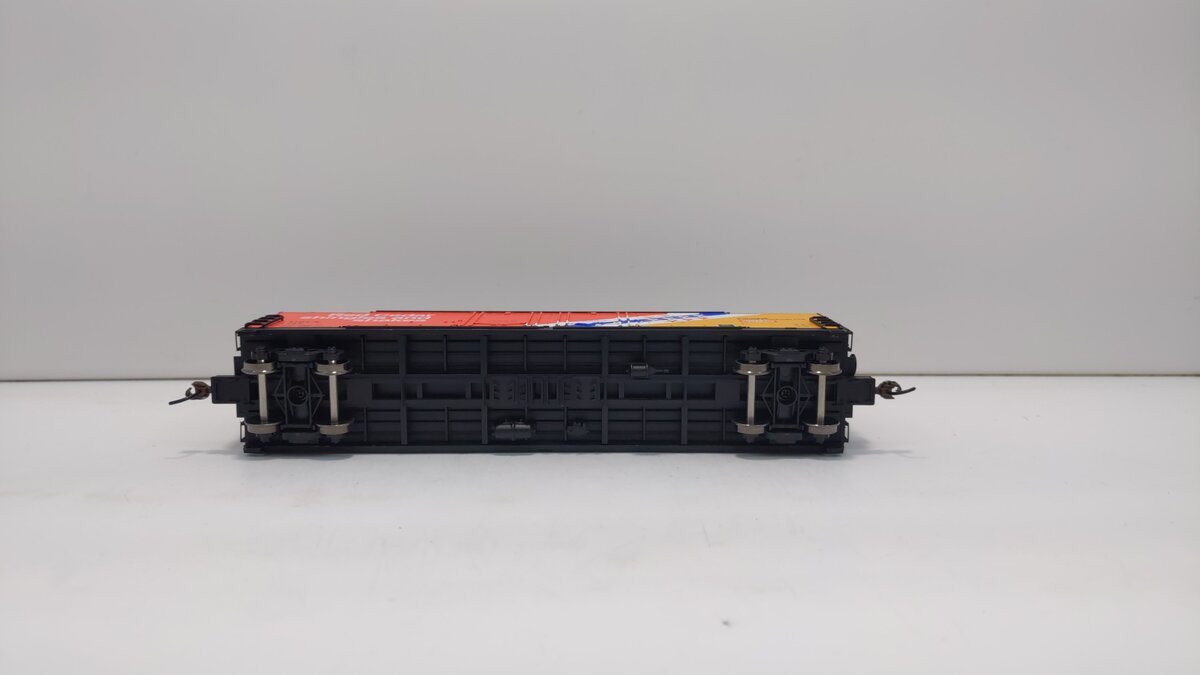 Athearn 67719 HO USLX CanFor 50' Evans Double Door Plug Boxcar #388