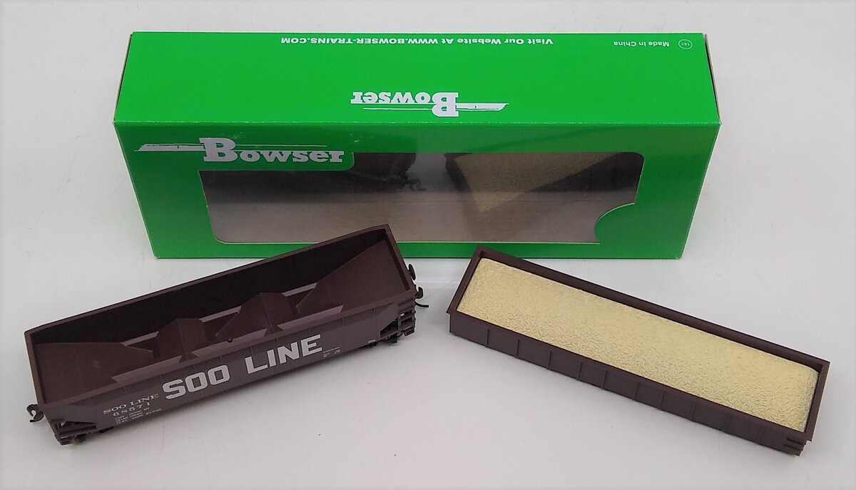 Bowser 60220 HO SOO Line 70 Ton Wood Chip Hopper Car Kit #68571