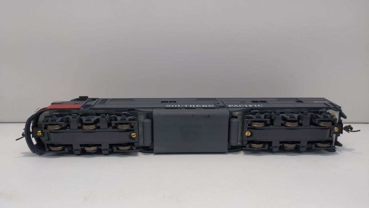 Con-Cor 0015-002151 HO SP EMD E-74 Single Headlight Powered Diesel Loco #6001