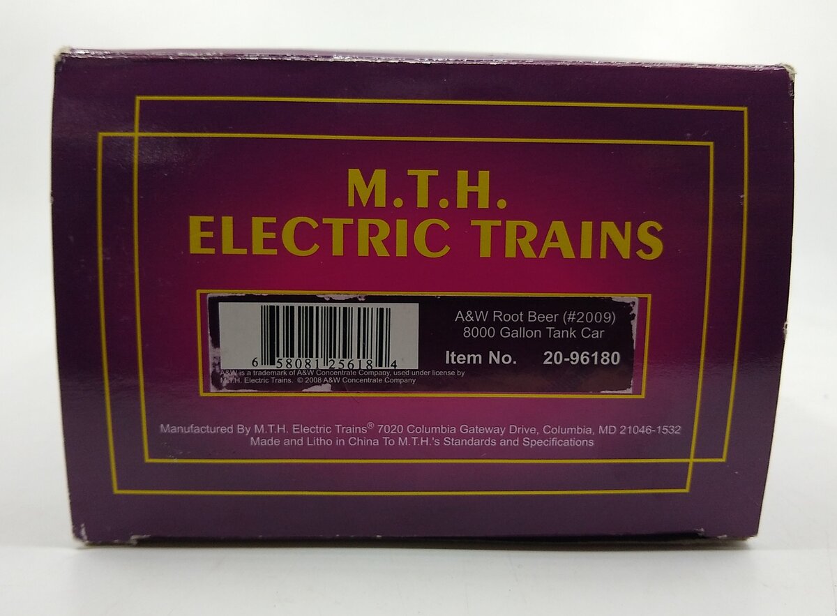 MTH 20-96180 A&W Rootbeer 8000 Gallon Tank Car
