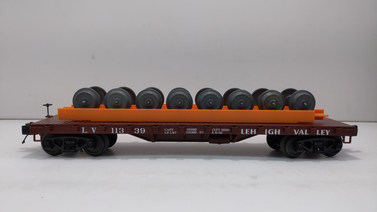 MTH 20-98652 O Lehigh Valley 50-Ton 41’ Wood Flat Car #11327