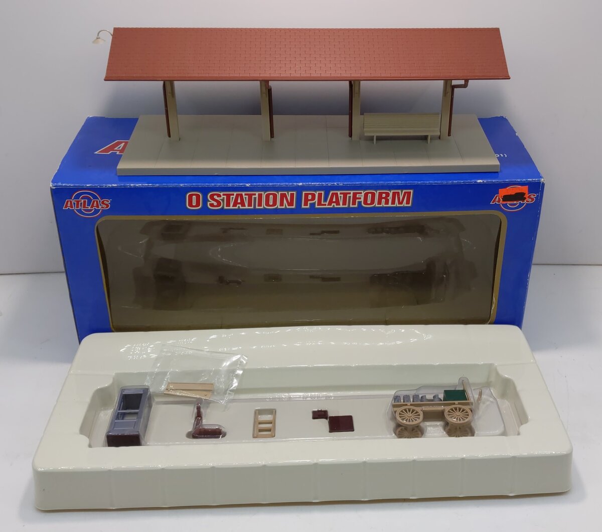 Atlas 66902 Built-Up Station Platform