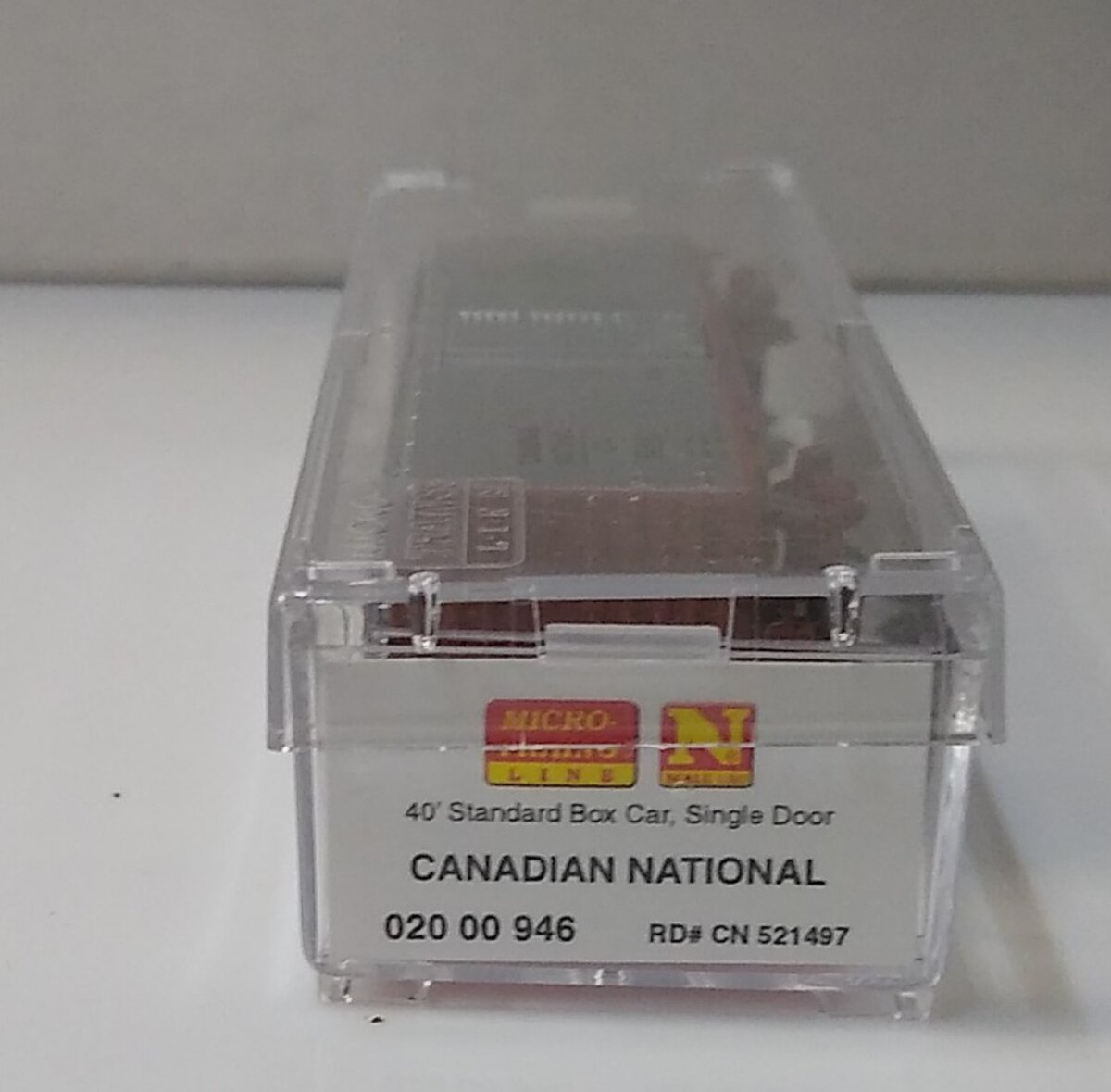 Micro-Trains 02000946 N Scale CN 40' Standard Single Door Boxcar #521497