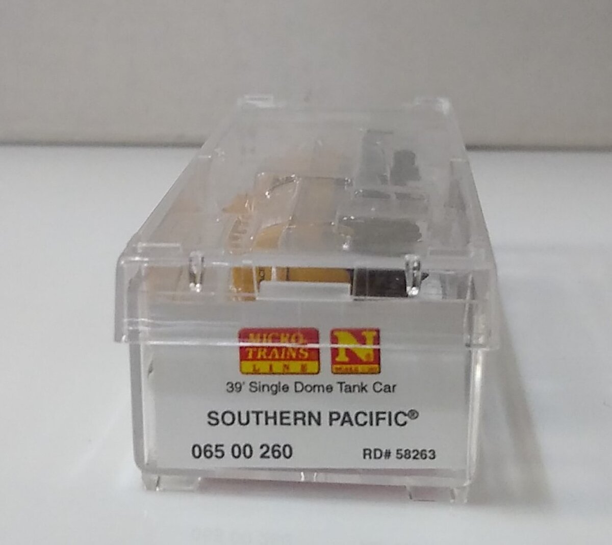 Micro-Trains 06500260 N Southern Pacific 39' Single-Dome Tank Car #58263