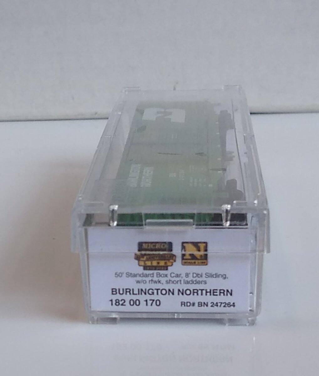 Micro-Trains 18200170 N Burlington Northern Double-Door Boxcar #247264