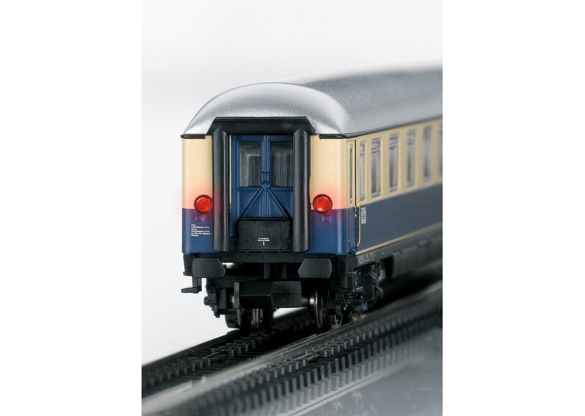 Trix 15870 N DB "Rheingold '62" Express Train Passenger Car Set (Set of 5)