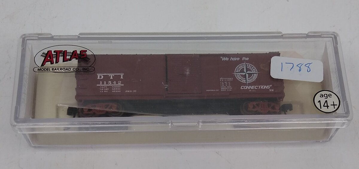 Atlas 45828 N Scale DT&I Steel Rebuilt Boxcar #11542