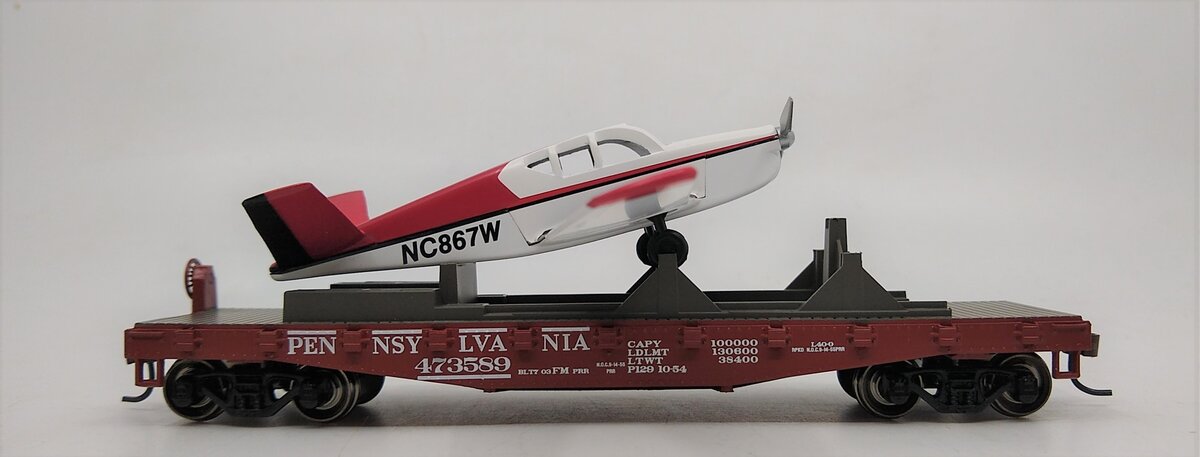 Athearn 96331 HO Pennsylvania 40' Flat w/Red Plane #473589