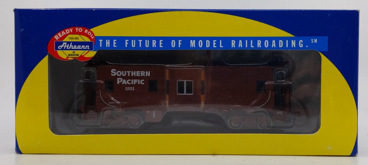 Athearn 74717 HO Southern Pacific Bay Window Caboose #1551