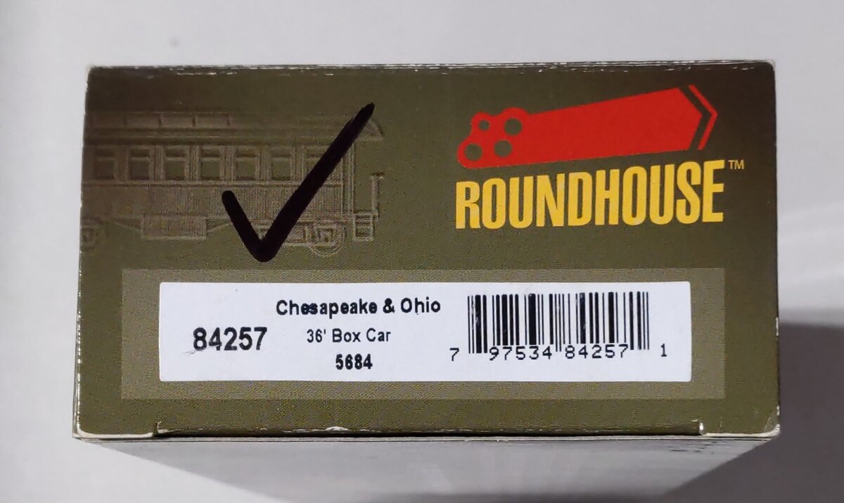 Roundhouse 84257 HO Scale C&O 36' Old Time Wood Boxcar #5684
