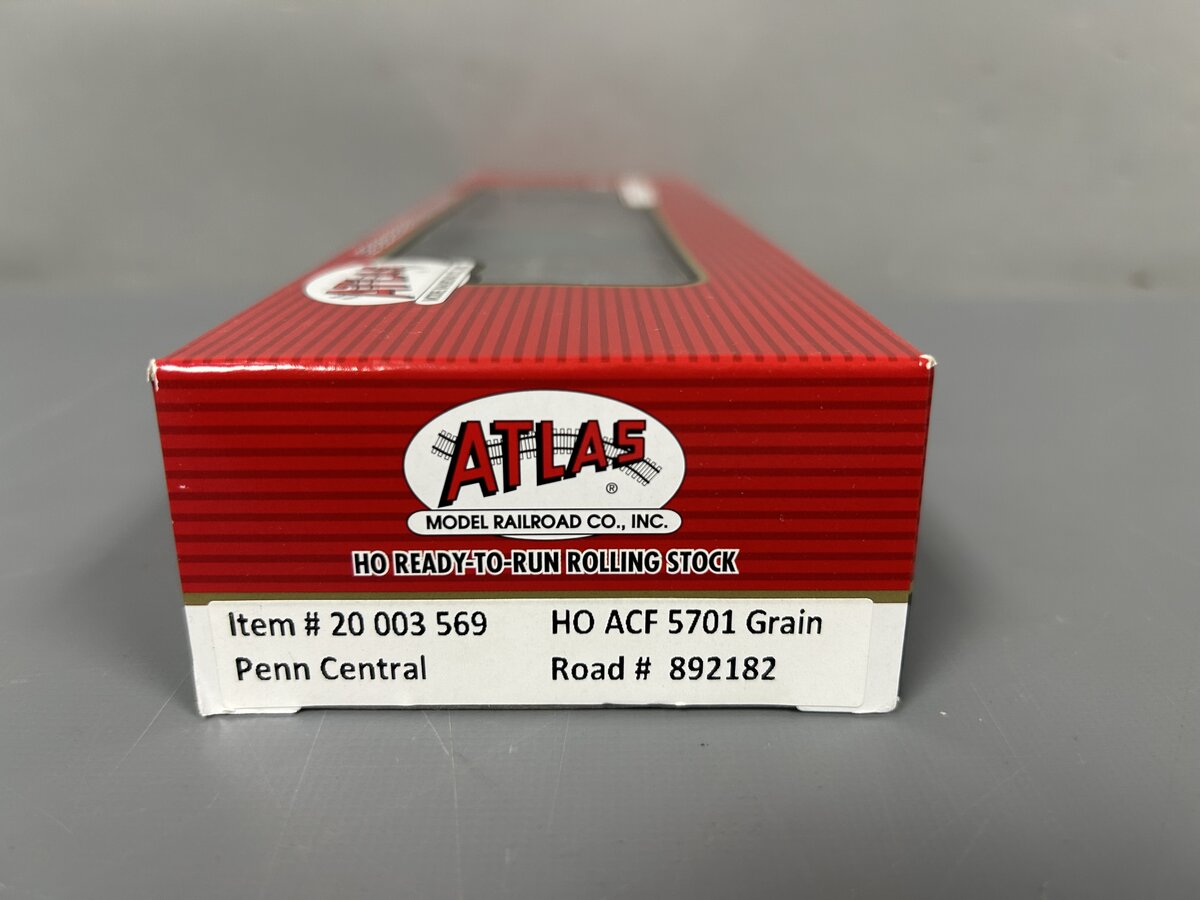 Atlas 20003569 HO Penn Central ACF 5701 4-Bay Grain Hopper #892182