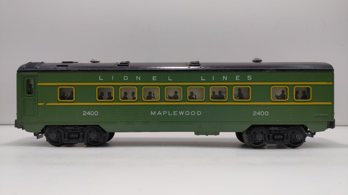 Lionel 2400 Vintage O Lionel Lines Green/Gray Maplewood Lighted Pullman Car