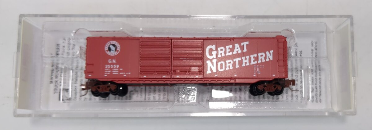 Micro-Trains 50600261 Z Great Northern 50' Standard Double Door Box Car #35559