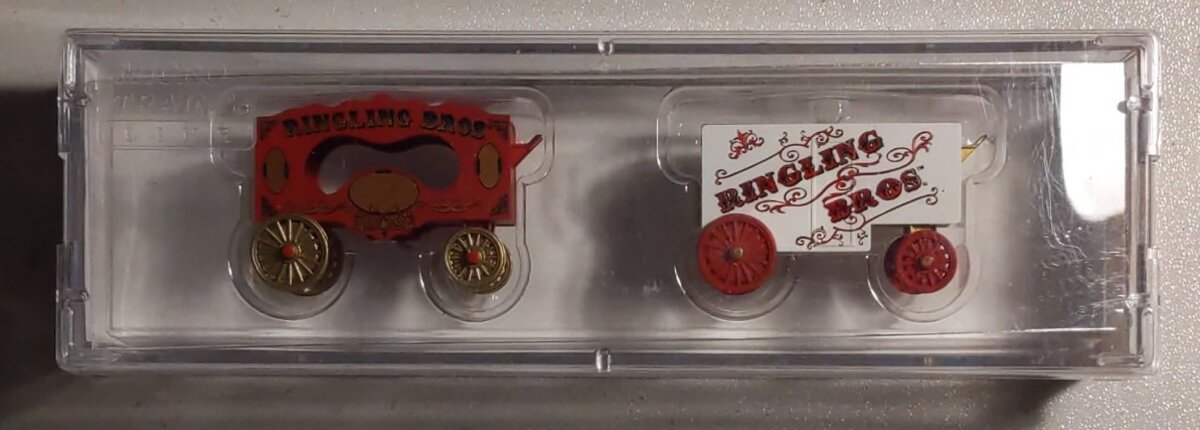 Micro-Trains 47000099 N Ringling Bros & Barnum & Bailey Vintage Circus Wagons