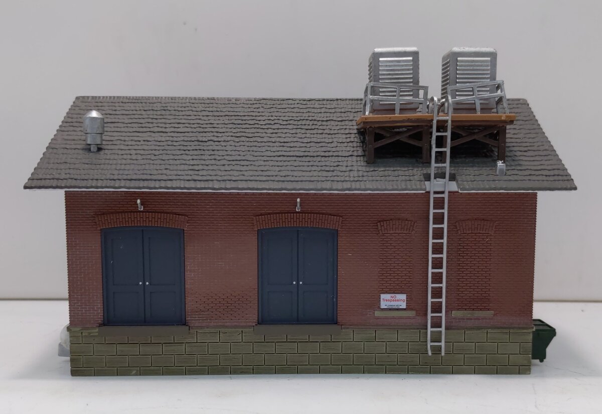Woodland Scenics BR5028 HO Built-&-Ready Chip's Ice House Building