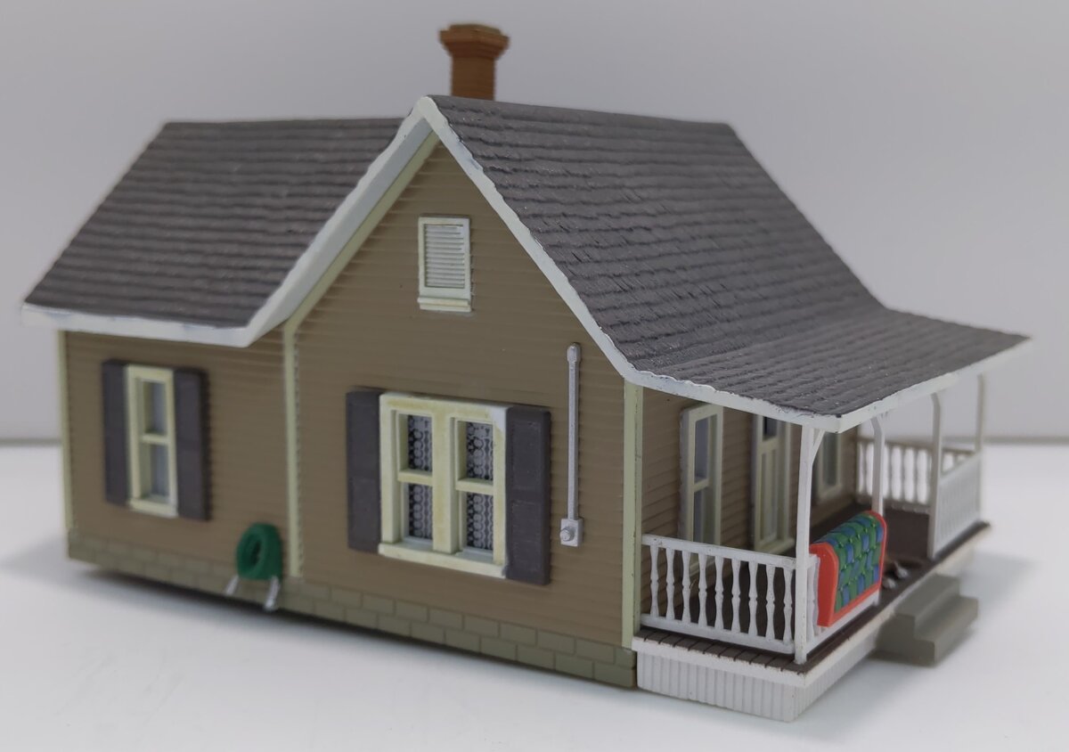 Woodland Scenics BR5027 HO Built-&-Ready Granny's House Landmark Structures