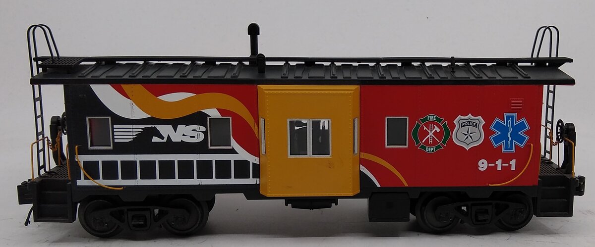 MTH 20-91593 O Norfolk Southern First Responders Bay-Window Caboose #911
