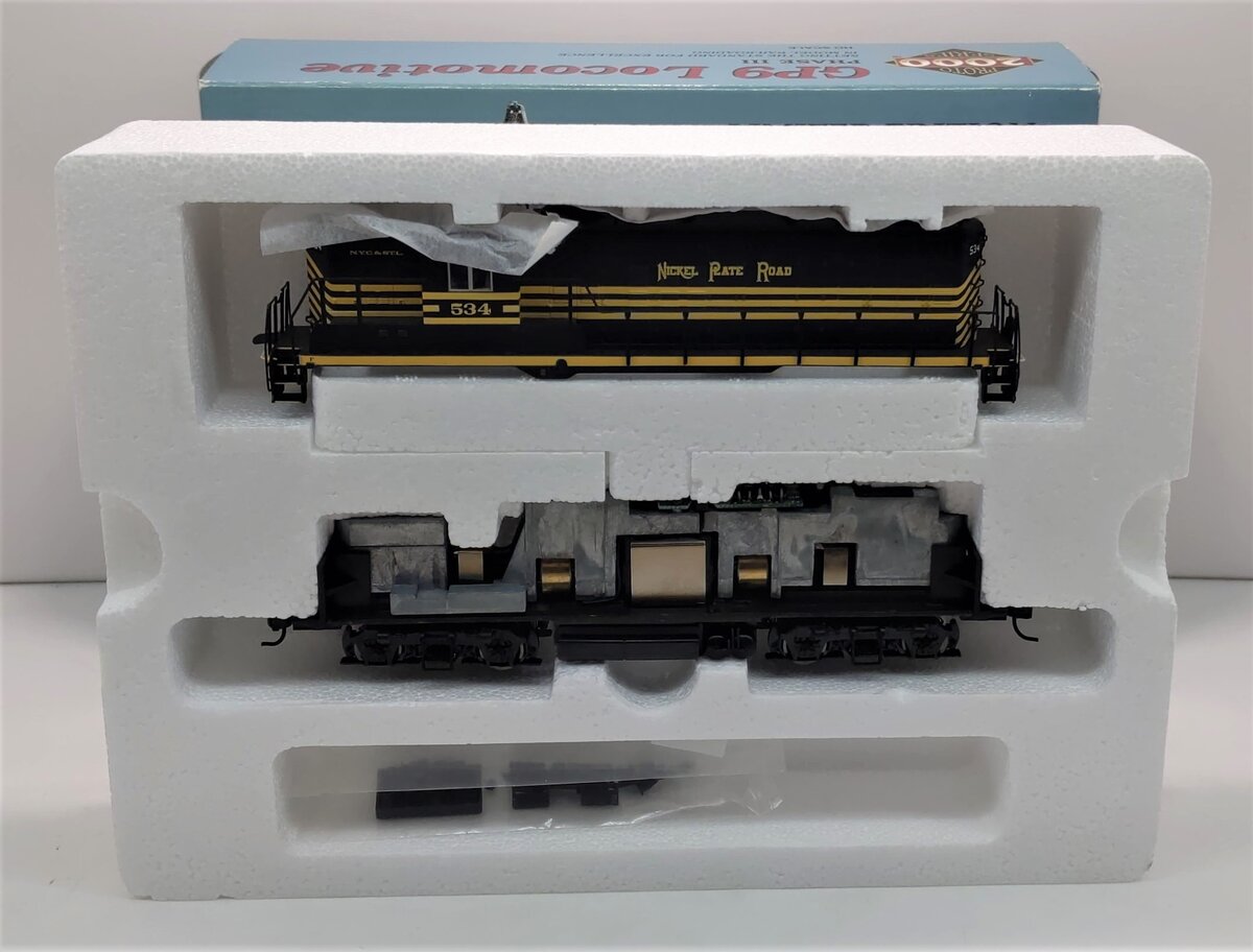 Proto 2000 21701 HO Scale Nickel Plate Road Phase III GP-9 Diesel Engine #800