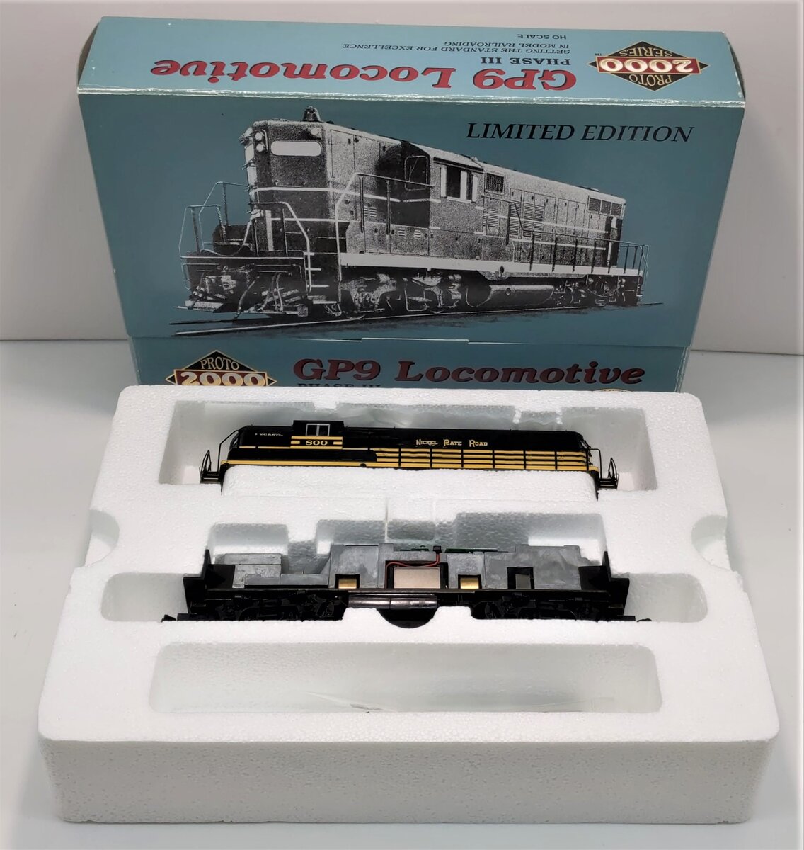 Proto 2000 21701 HO Scale Nickel Plate Road Phase III GP-9 Diesel Engine #800