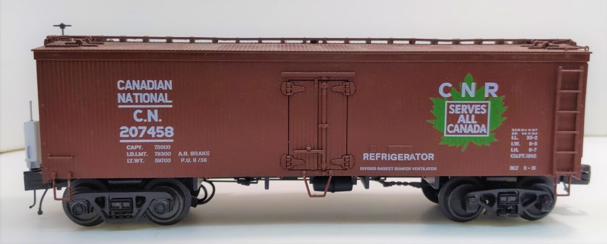 MTH 20-94381 O Canadian National 36' Woodsided Reefer Car