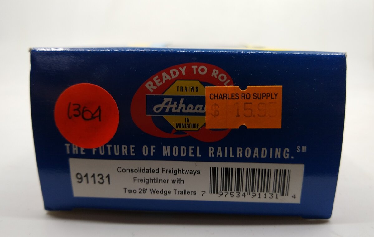 Athearn 91131 HO Consolidated Freightways Freightliner W/2-28' Wedge Trailer