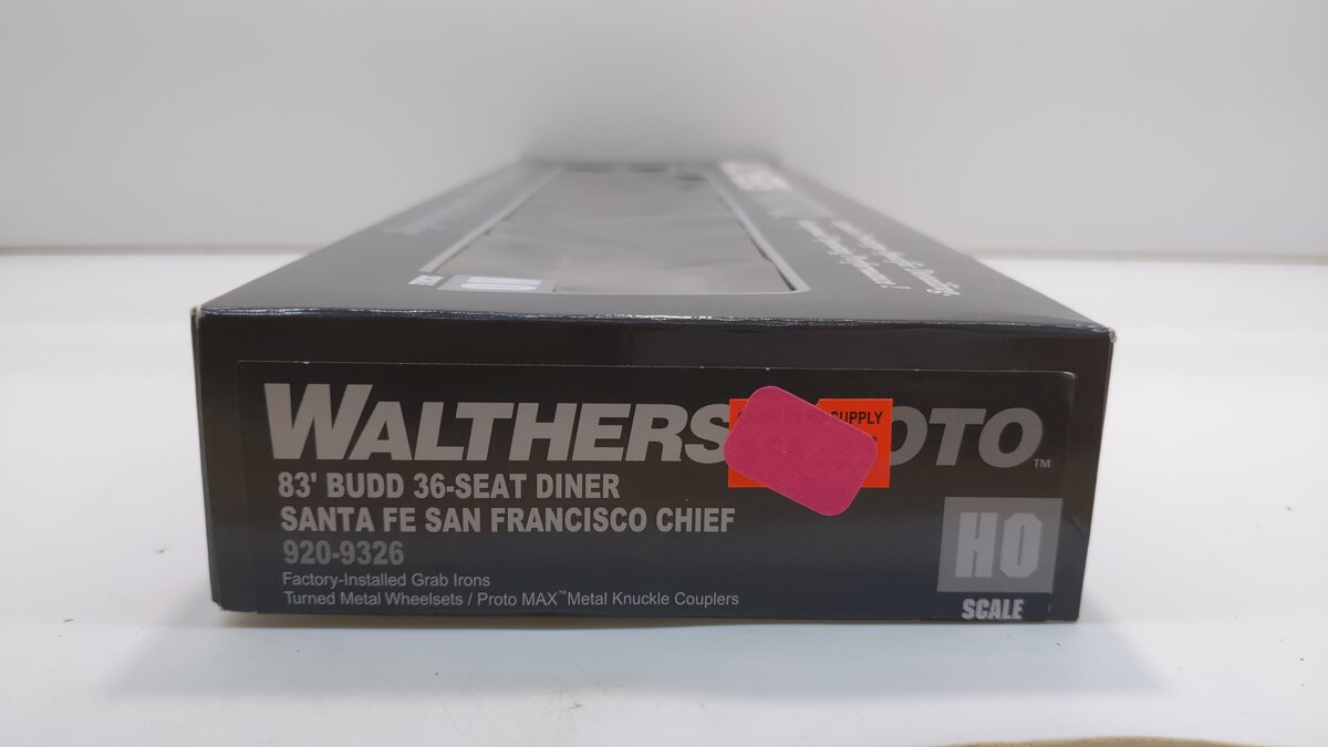 Walthers 920-9326 HO San Francisco Chief 83' Budd 36-Seat Diner Ready To Run