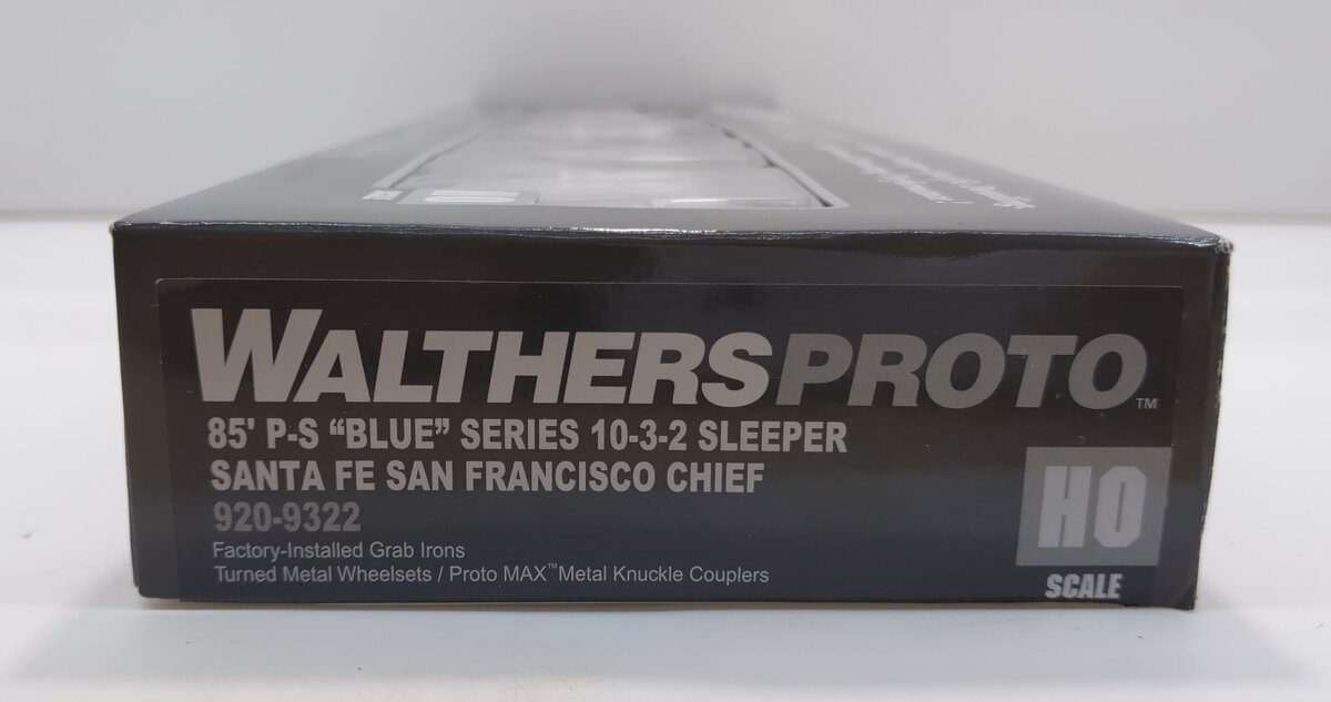 Walthers 920-9322 HO Santa Fe 85' P-S 10-3-2 Sleeper - Standard