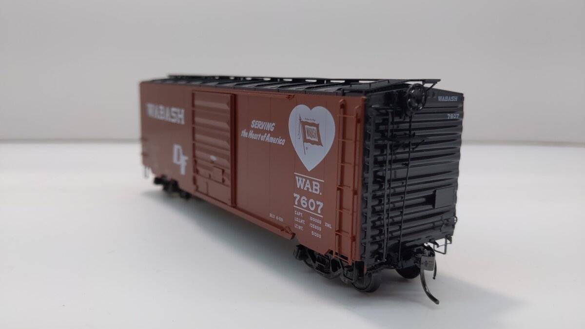 Kadee 5267 HO Scale Wabash 40' PS-1 Boxcar #7607